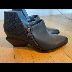 United Nude textured black futuristic booties